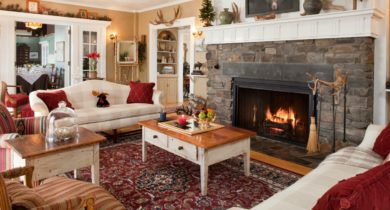 Living room at the Lodge at Moosehead Lake